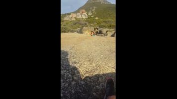Cuídense los que le gustan singar en el monte, miren esto!