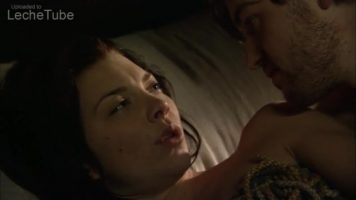 The romantic Natalie Dormer receives sex with love in the morning