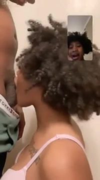 Video en vivo de parejas follando y viendo a un extraño