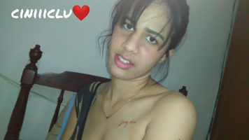 Follando a la amiga de Carolina en casa de la novia