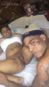 Otro video porno de tetona madura se ves forzada con el guebo del Dominicano Tatuajes