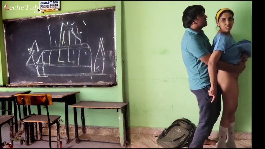 Compañero De Clase Vino a Mi Sala Hacer La Tarea