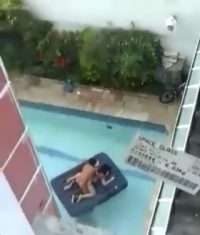 Video intimo de Raphael Soares follando en la piscina