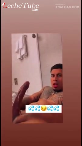 Video porno xxx filtrado del boricua Michael Florees masturbandose