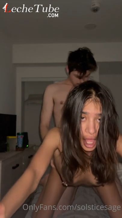 Solsticesage escena – novios en intimidades